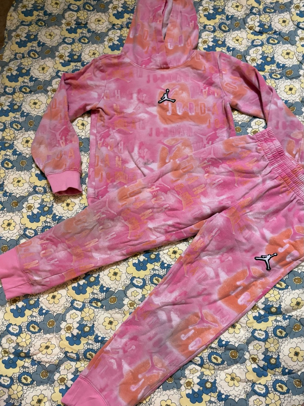 Jordan girls size 6 year to 7 year pink & orange sweat suit outfit